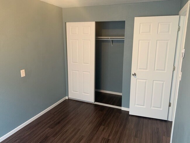 Building Photo - MAKRI*3310