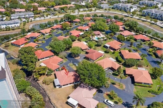 Building Photo - 9089 Thunderbird Dr