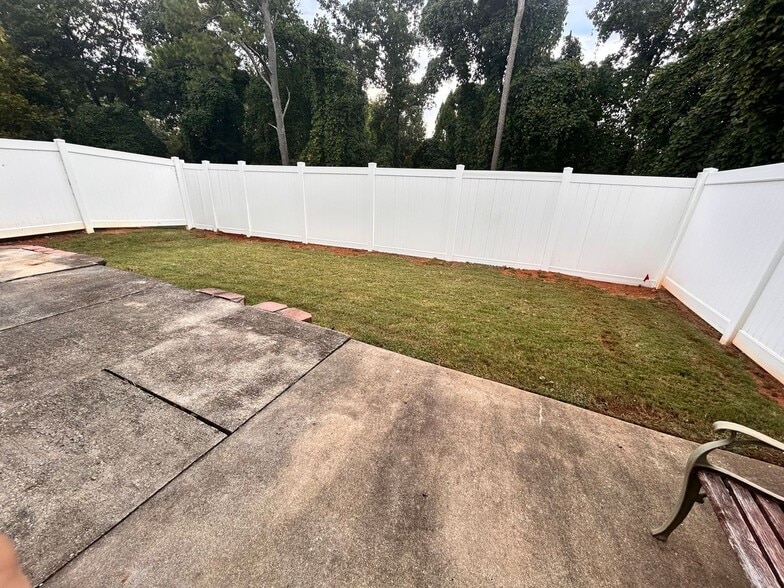 Building Photo - 5125 Sky Ridge Way