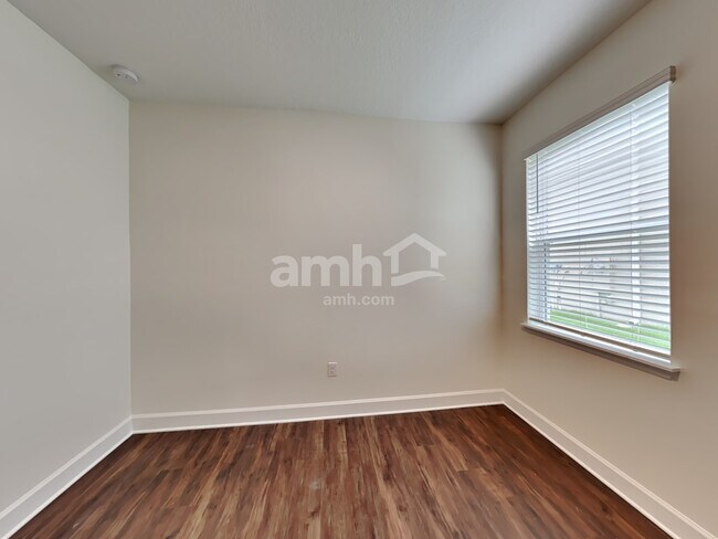 Building Photo - 1077 Walden Pond Dr