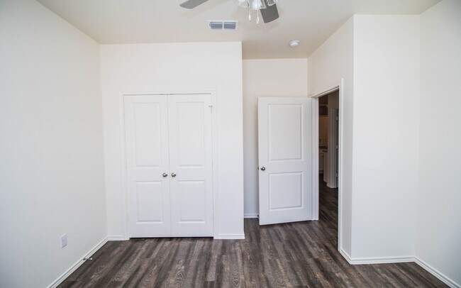 Building Photo - 6925 20th St