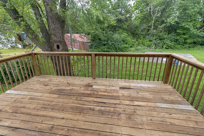 Building Photo - 2117 N Ballenger Ln