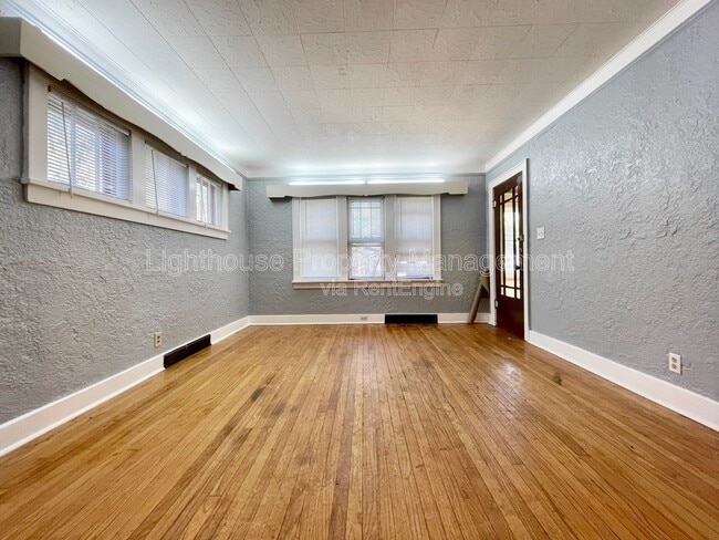 Building Photo - 1183 Emerson Ave