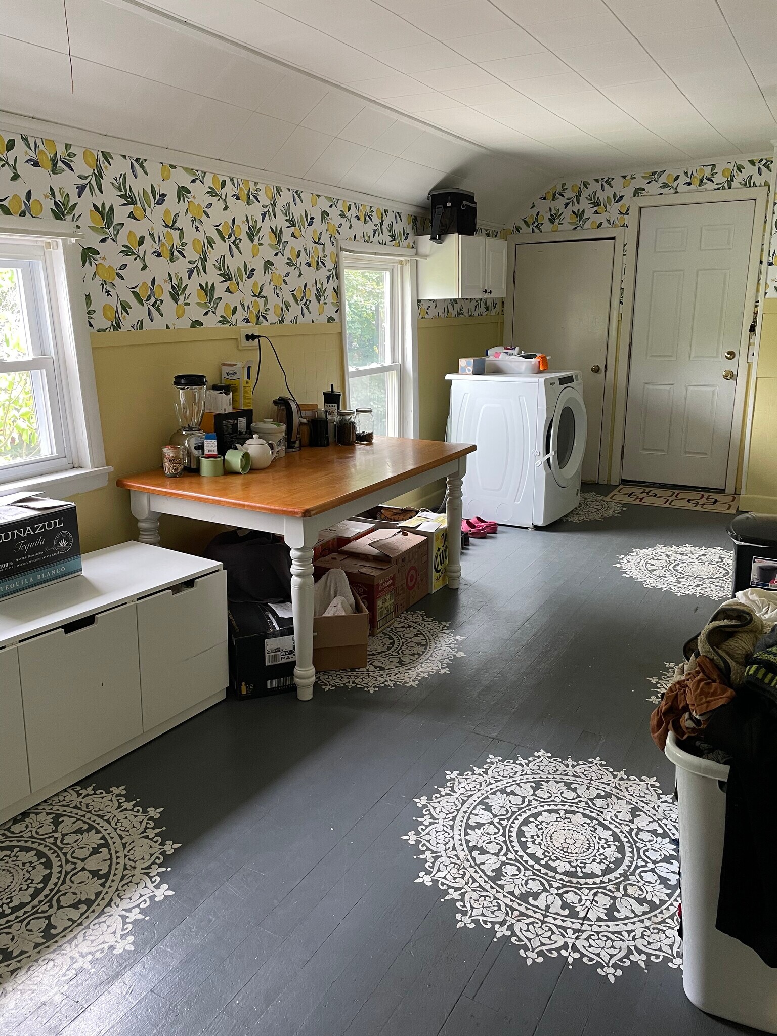 Building Photo - 6 Narragansett St