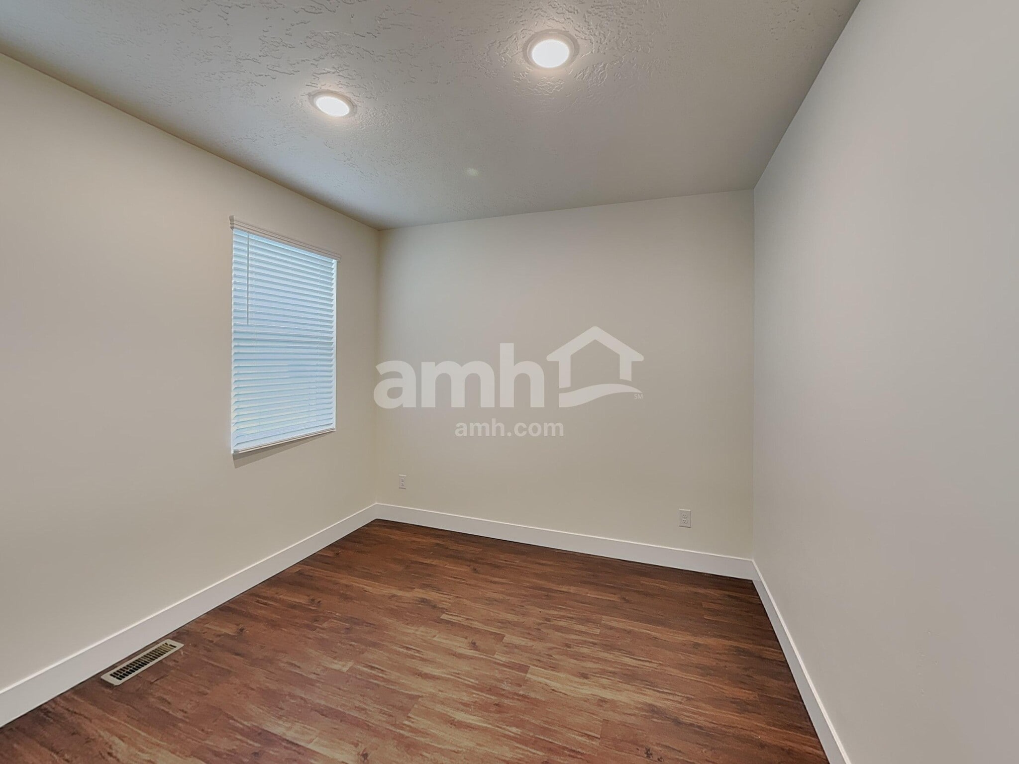 Building Photo - 3100 N Vigo Ave