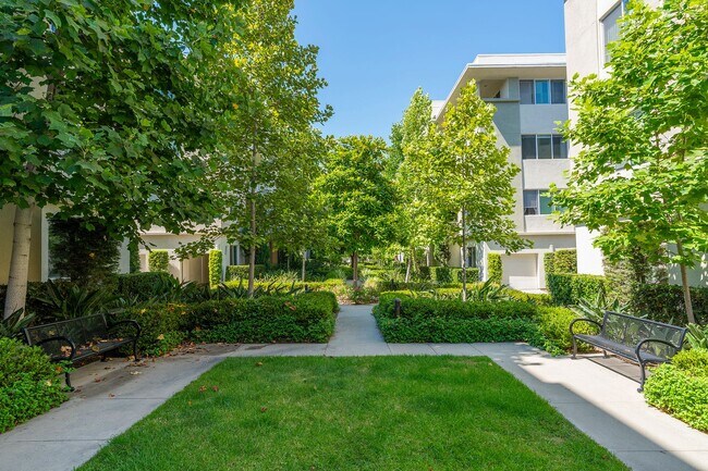 Building Photo - Ocean, #104