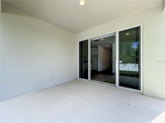 Building Photo - 770 Lake Dell Ave