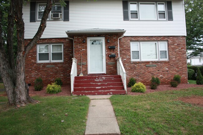 Building Photo - 23 James St