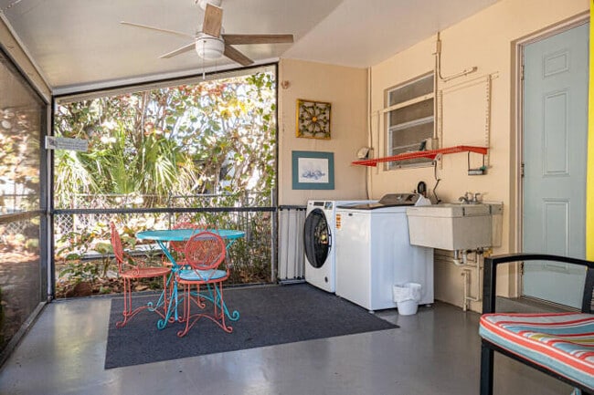 Building Photo - 3450 NE Linda Dr