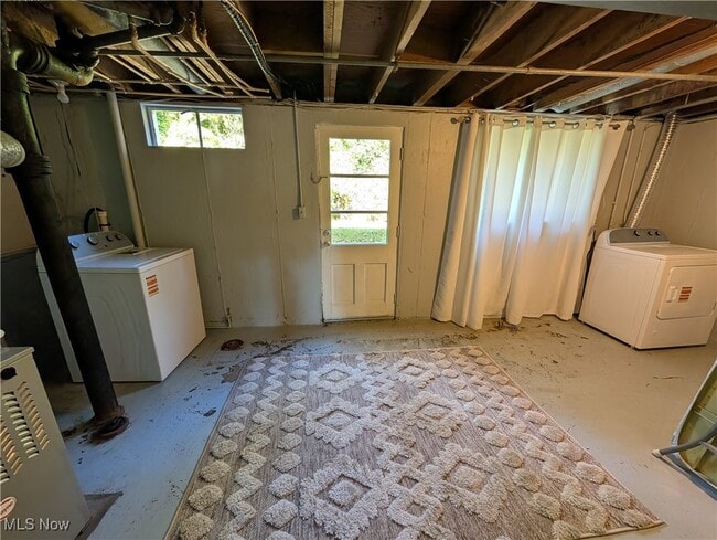 Building Photo - 1494 Hilton Dr