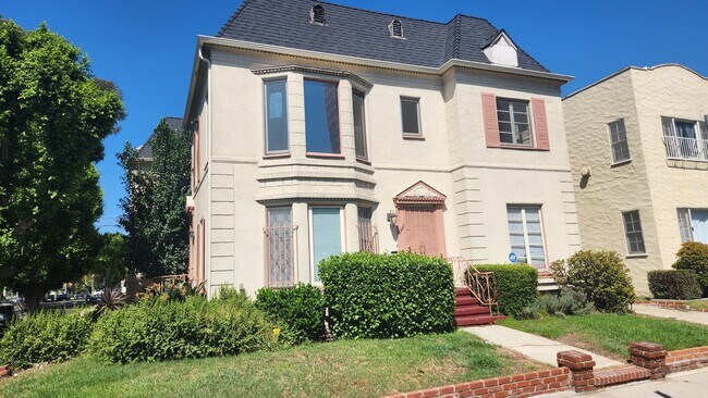Building Photo - 6531 Orange St