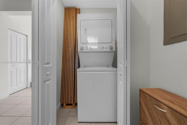 Building Photo - 10158 SW 228th Terrace