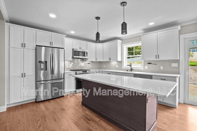 Primary Photo - 26 Atwood Ave