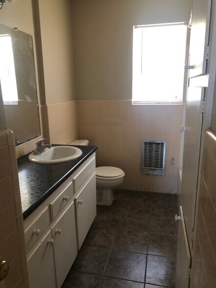 Bathroom - 1308 5th St