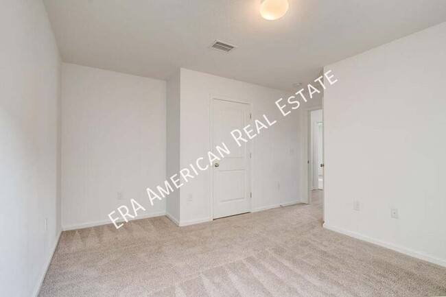 Building Photo - 4907 Kensington Ln