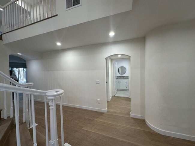 Building Photo - Stunning gated executive home completely redone