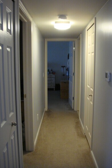 Building Photo - 2604 Riversedge Dr
