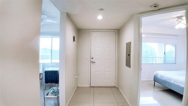 Building Photo - 12551 SW 16th Ct