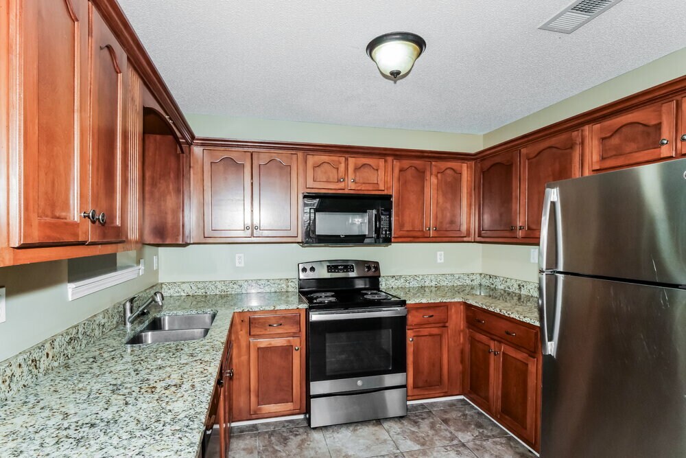 Building Photo - 6776 Anna May Dr