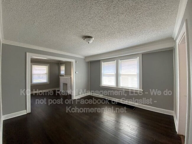 Building Photo - 4144 College Ave