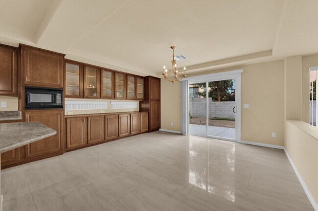 Building Photo - Beautiful 3 Bedroom Home!