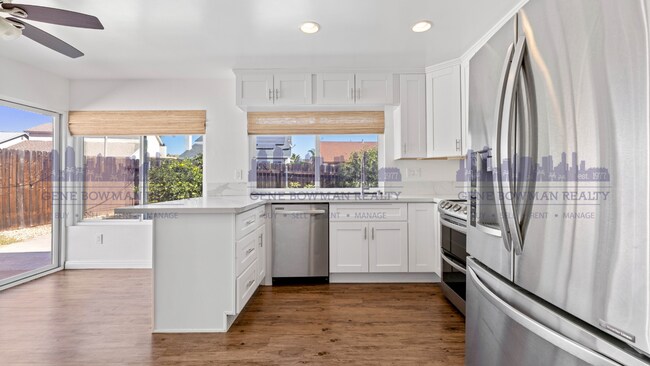 Building Photo - Beautiful 3 Bedroom / 2 Bathroom Home with Yard & 2-Car Garage – Conveniently Located in Paradise...