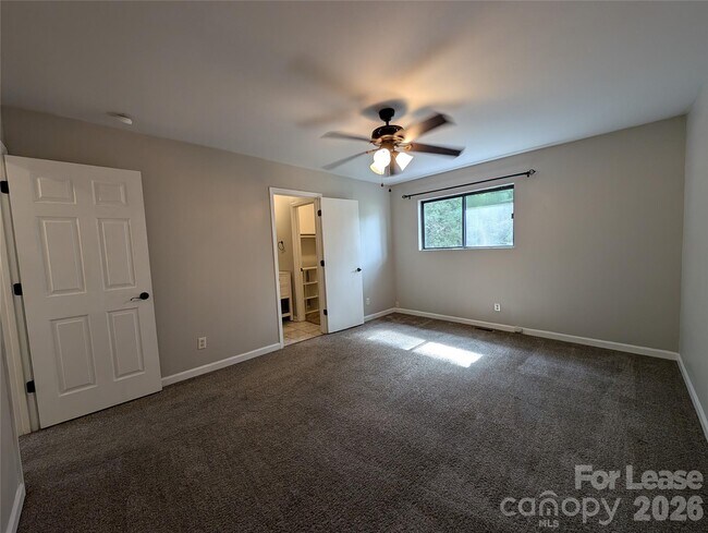 Building Photo - 9111 Sharonbrook Dr