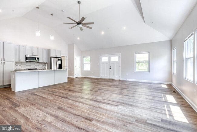 Building Photo - 1248 Generals Hwy