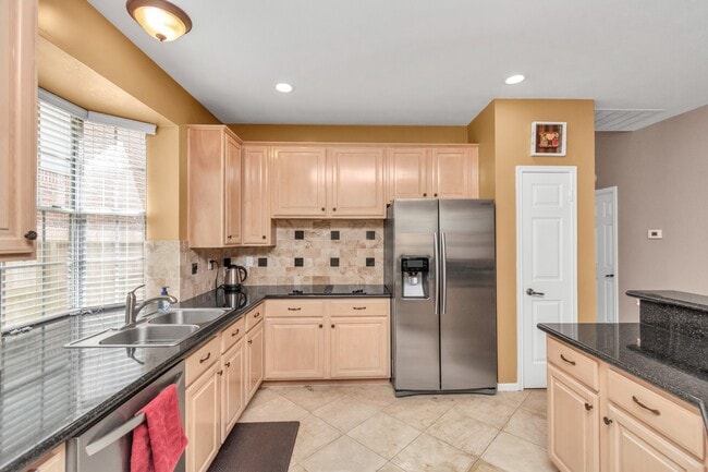 Building Photo - 4418 Ringrose Dr