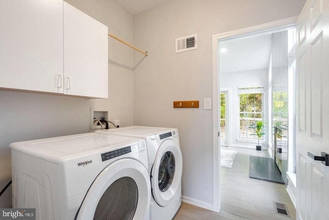 Building Photo - 12672 Catawba Dr