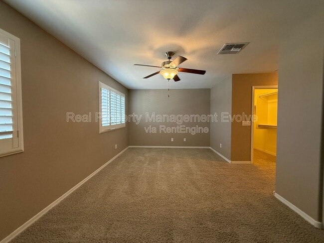 Building Photo - 2270 S Deerfield Ln