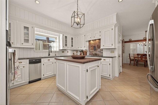 Building Photo - 9622 Fenchurch Dr