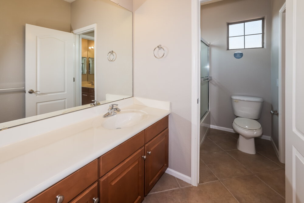 Building Photo - 13492 W Cypress St