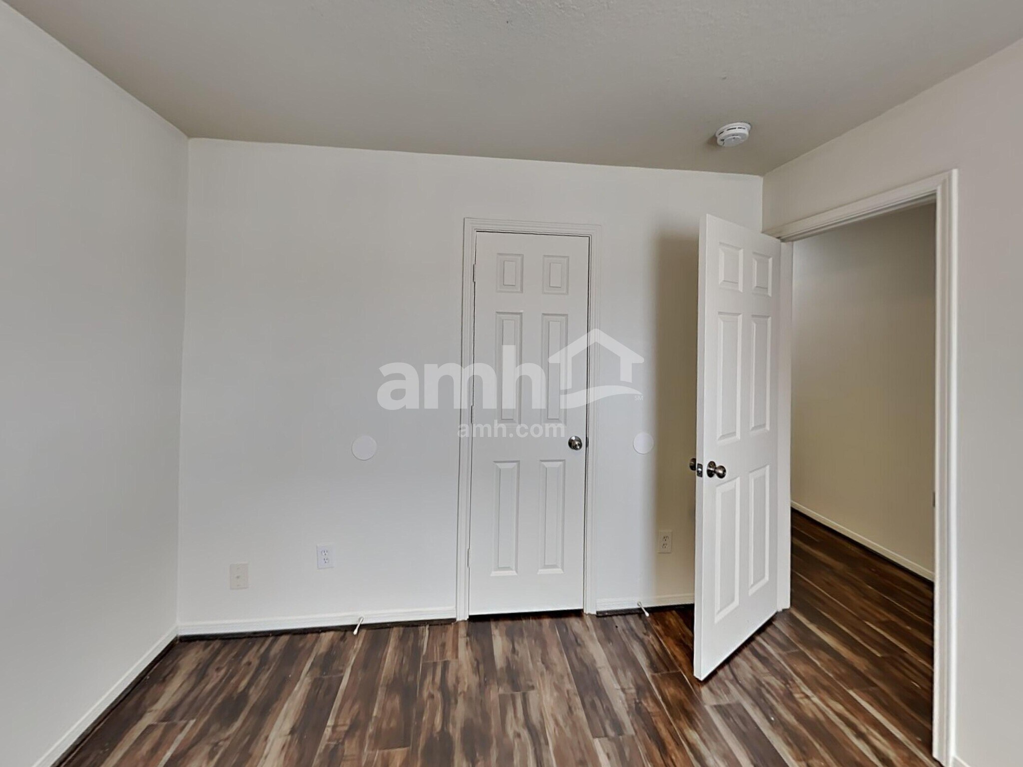 Building Photo - 2322 Old Ox Rd