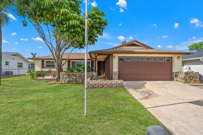Building Photo - 7021 Sonata Dr