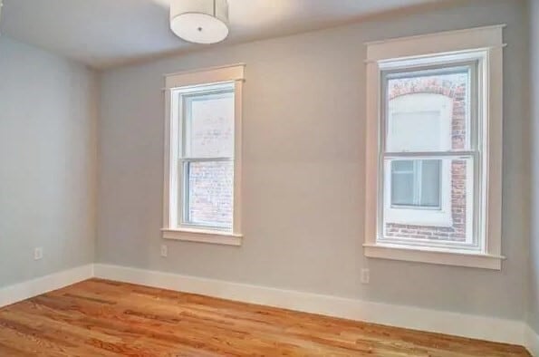 Building Photo - 326 Chelsea St