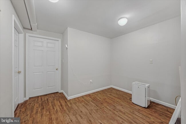 Building Photo - 2289 Potomac Rd