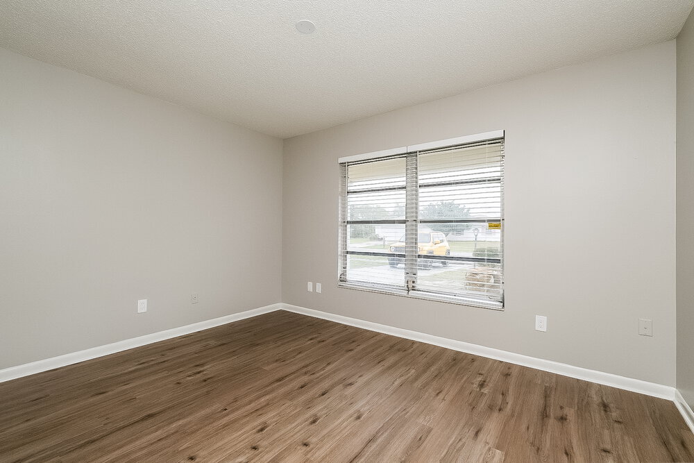 Building Photo - 9350 Bayside Ct