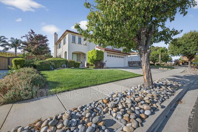 Building Photo - 729 Copperfield Ct