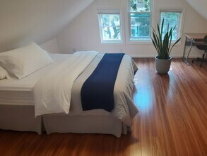 Building Photo - 309 S Aurora St