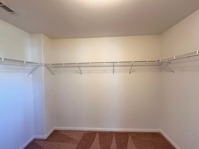 Building Photo - CHEYENNE HUALAPAI-UNIT 4A