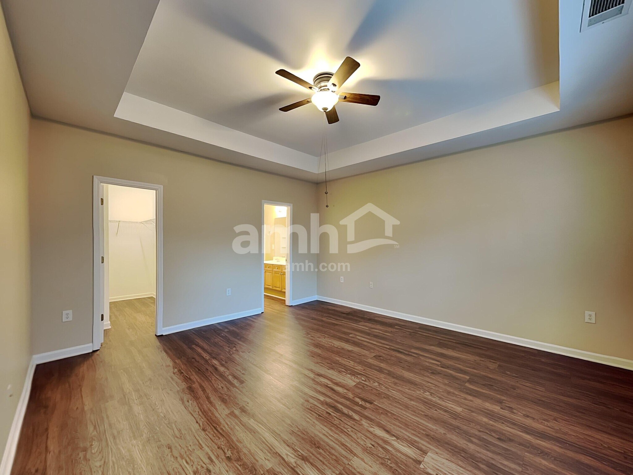 Building Photo - 2341 Suwanee Pointe Dr