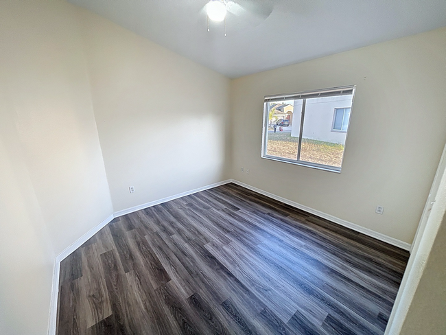 Building Photo - 12820 Longcrest Dr
