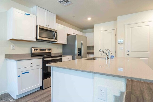 Building Photo - 3727 Celesta Vis Ave