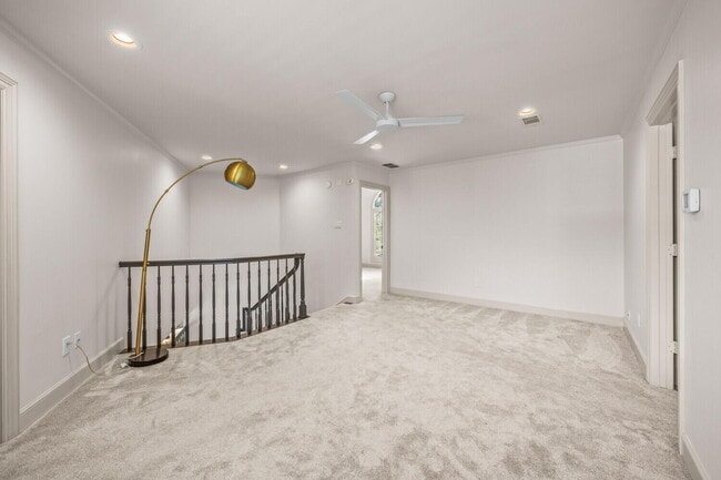 Building Photo - 8707 Savannah Ave