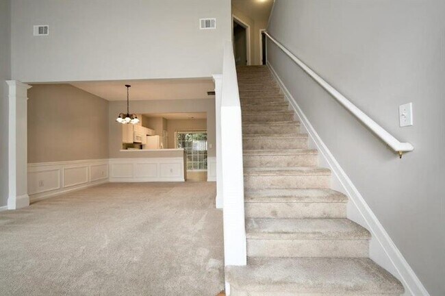 Building Photo - 3905 Timbercreek Cir