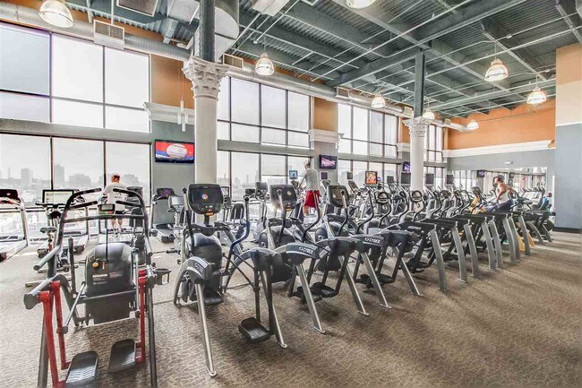 Building Photo - 759 2nd St