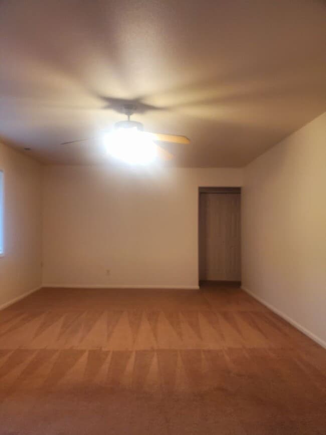 Building Photo - 2 bdrm, 1 bath house $1895 rent,