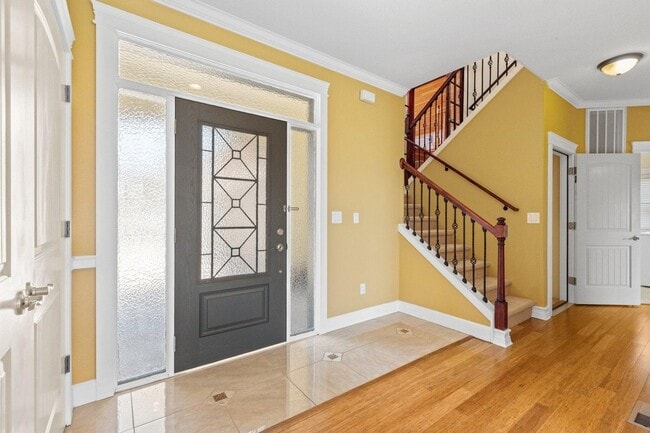 Building Photo - 4334 Vineyard Terrace