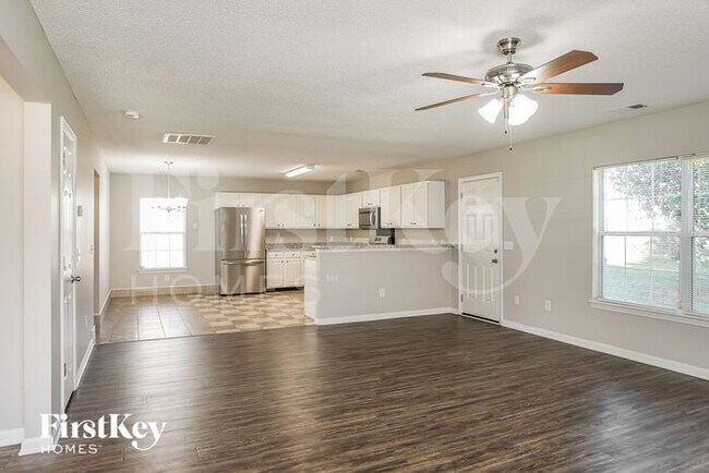 Building Photo - 1000 Golden Aspen Dr